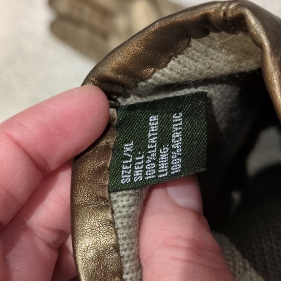 NWOT Isotoner Leather Gloves Bronze Metallic Size L/XL - Picture 3 of 3